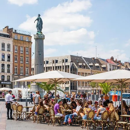 Apartamento One-bedroom In The Center Of Town! Lila